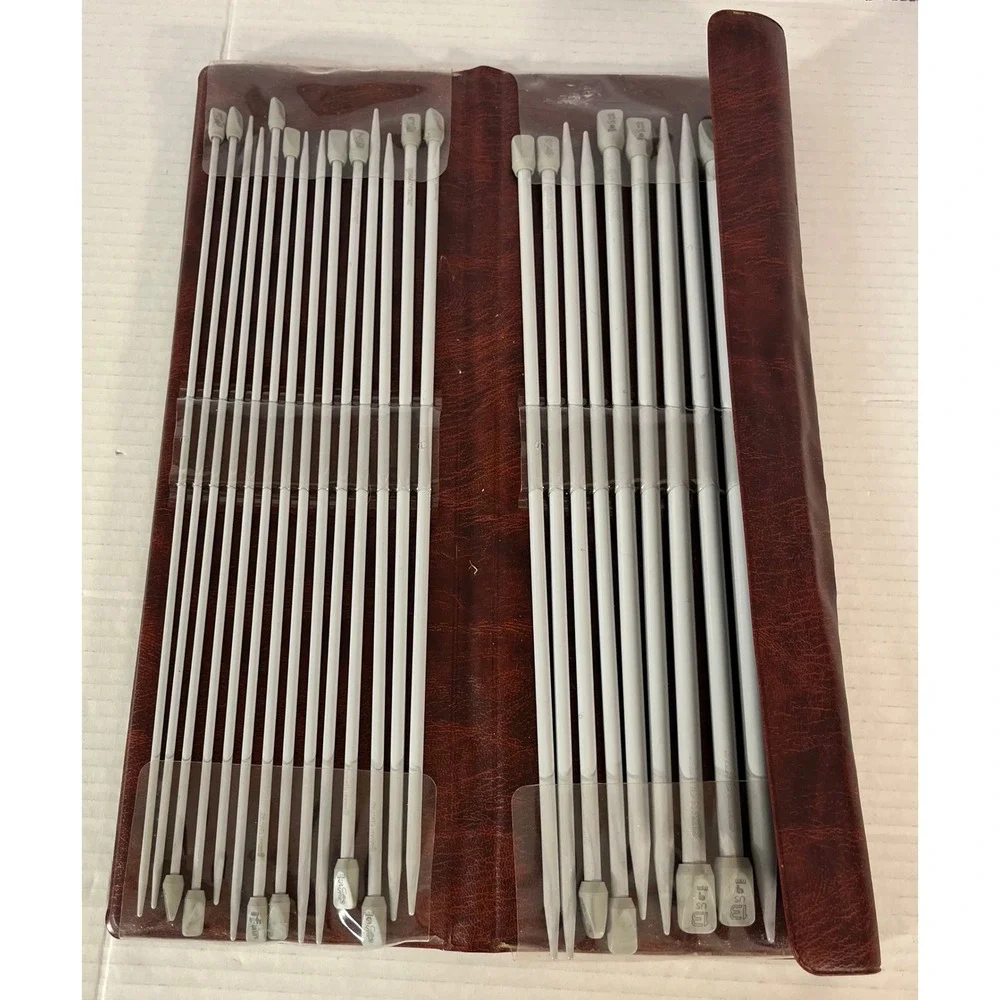Susan Bates Knitting Needle Set Unisex OS Brown Vintage 10 Pair Case US 4-13